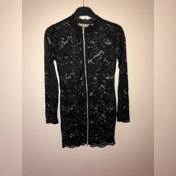 black dress - Picture 2 of 4